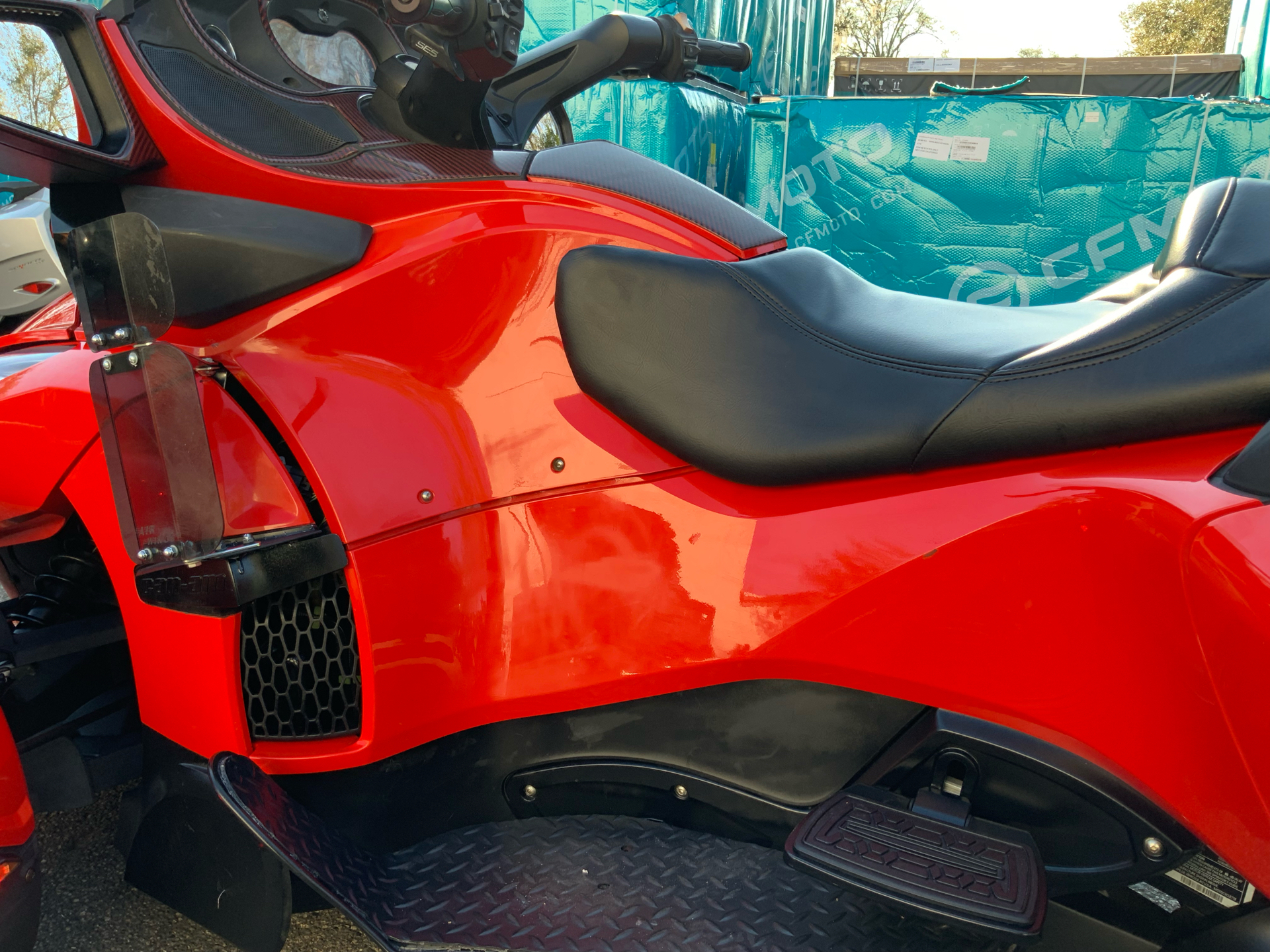 2012 Can-Am Spyder® RT-S SE5 in Sanford, Florida - Photo 12