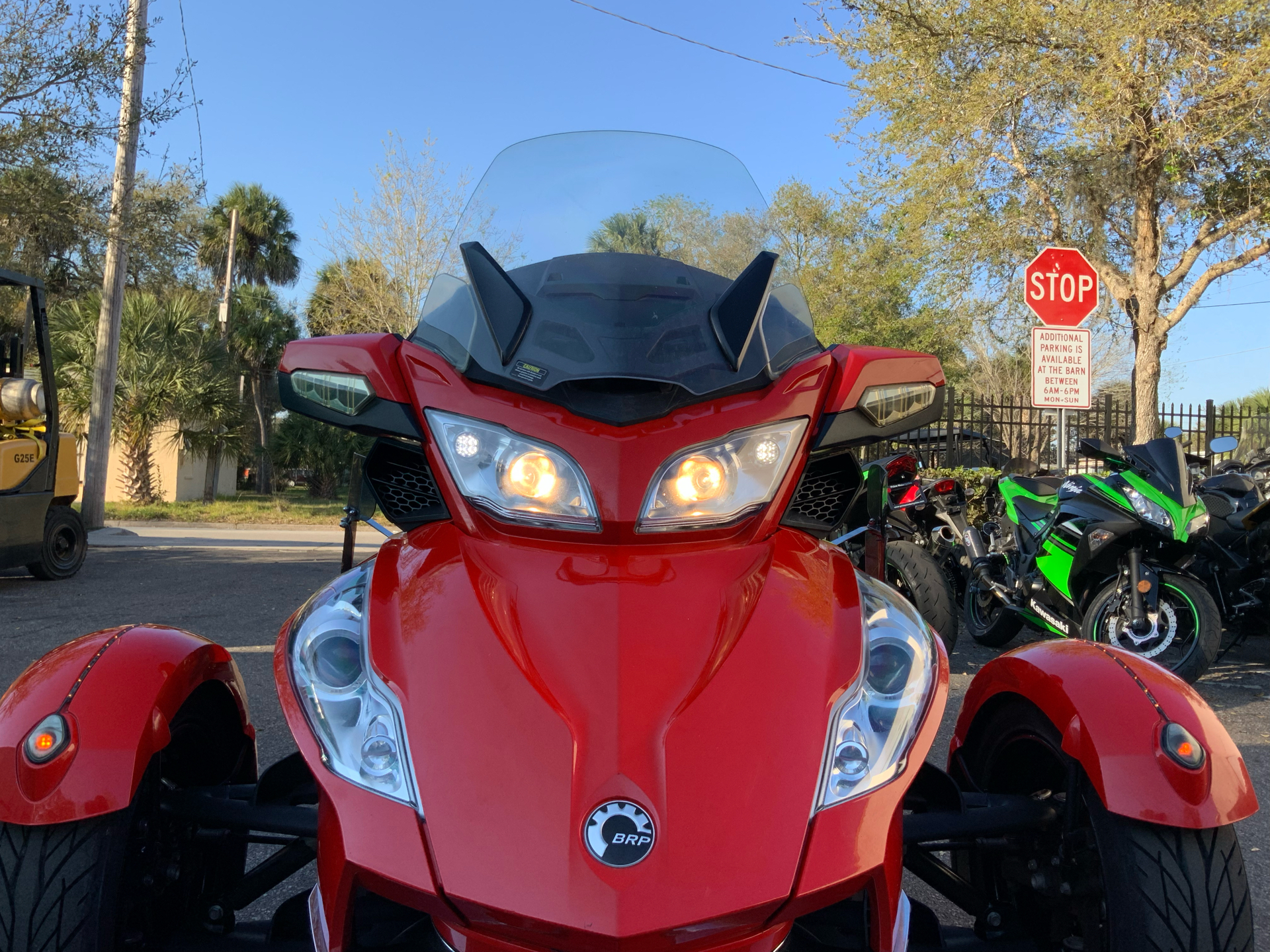 2012 Can-Am Spyder® RT-S SE5 in Sanford, Florida - Photo 17