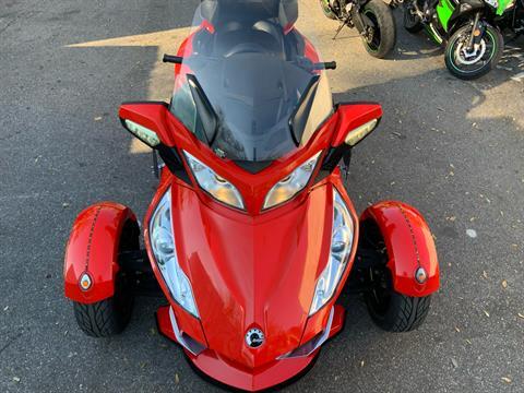 2012 Can-Am Spyder® RT-S SE5 in Sanford, Florida - Photo 18