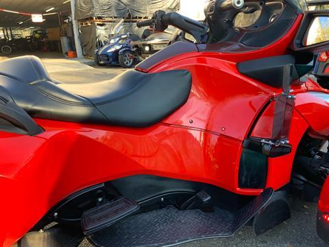 2012 Can-Am Spyder® RT-S SE5 in Sanford, Florida - Photo 21
