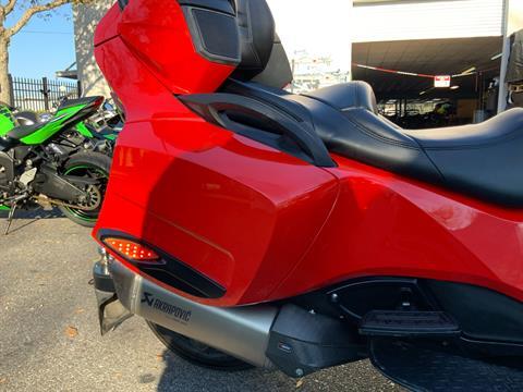 2012 Can-Am Spyder® RT-S SE5 in Sanford, Florida - Photo 22