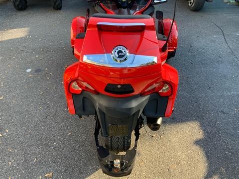 2012 Can-Am Spyder® RT-S SE5 in Sanford, Florida - Photo 24