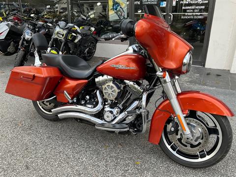 2011 Harley-Davidson Street Glide® in Sanford, Florida - Photo 6