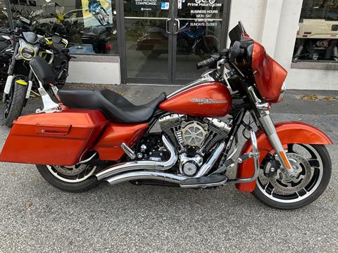 2011 Harley-Davidson Street Glide® in Sanford, Florida - Photo 7
