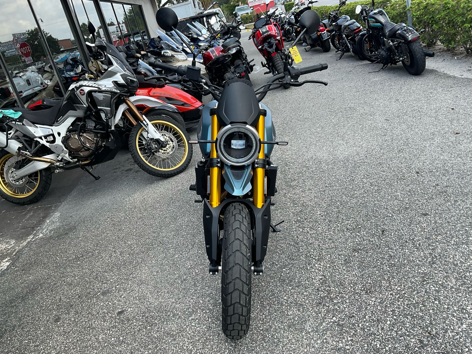 2023 Moto Morini SEIEMMEZZO SCR in Sanford, Florida - Photo 4