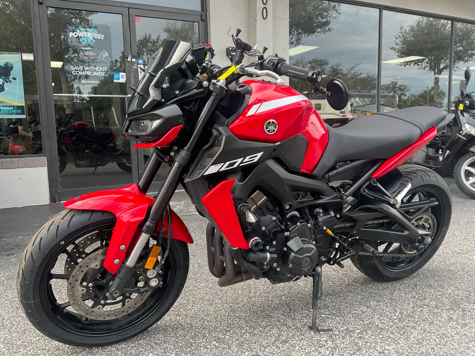 2018 Yamaha MT-09 in Sanford, Florida - Photo 2