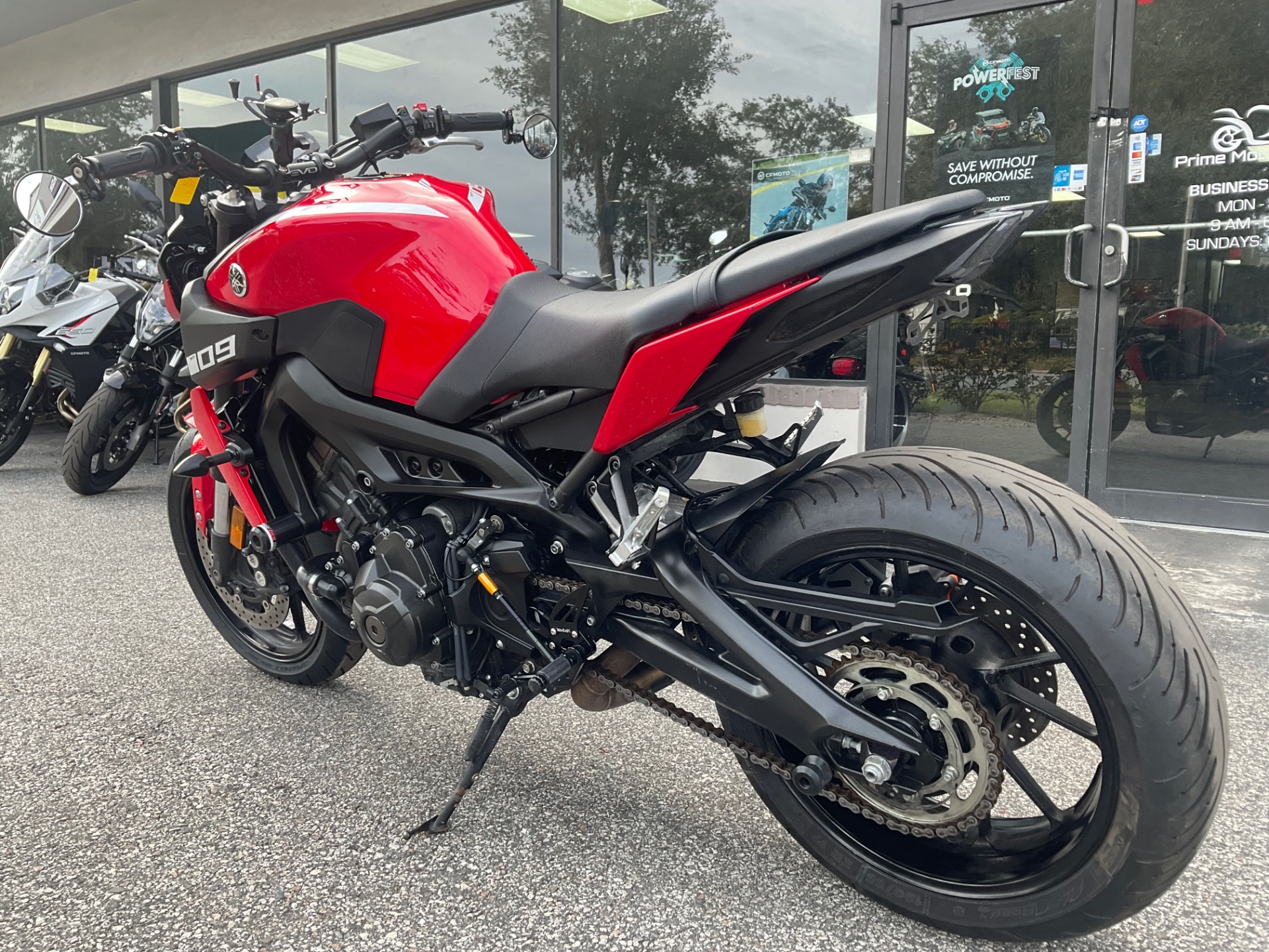 2018 Yamaha MT-09 in Sanford, Florida - Photo 10