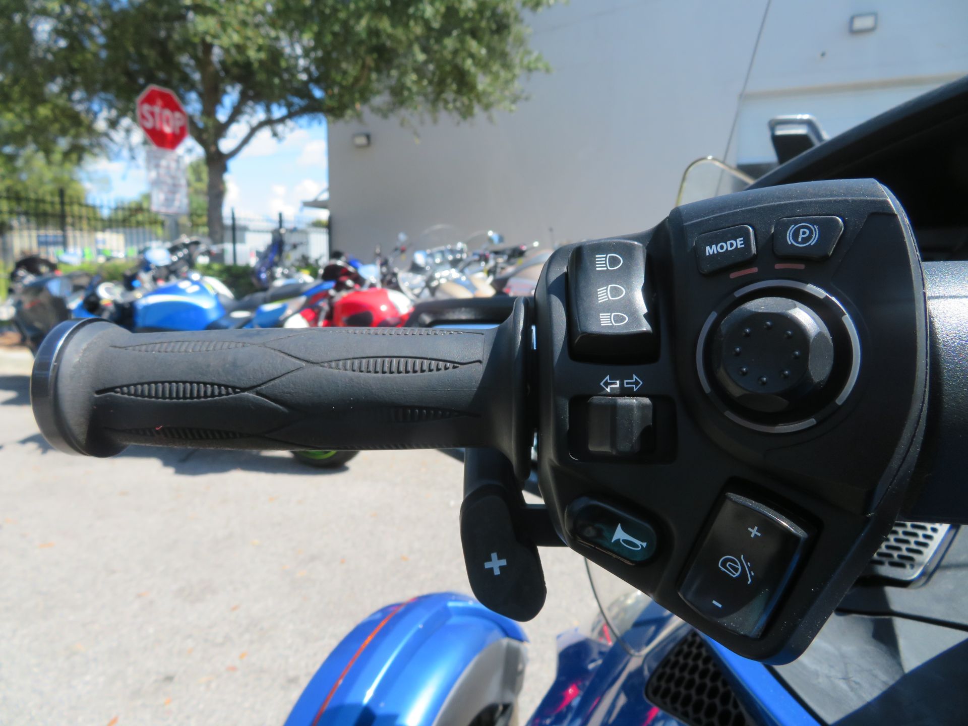 2018 Can-Am Spyder RT Limited in Sanford, Florida - Photo 30