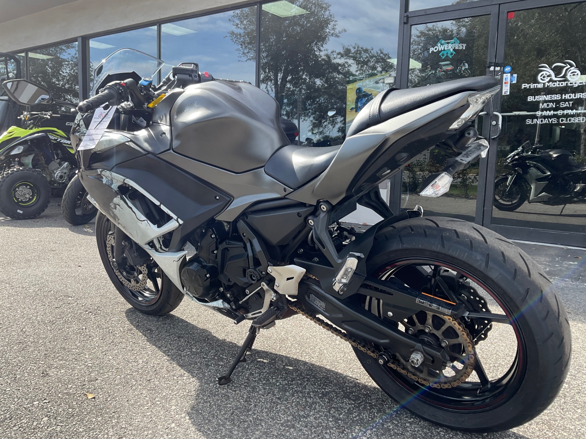 2022 Kawasaki Ninja 650 in Sanford, Florida - Photo 9