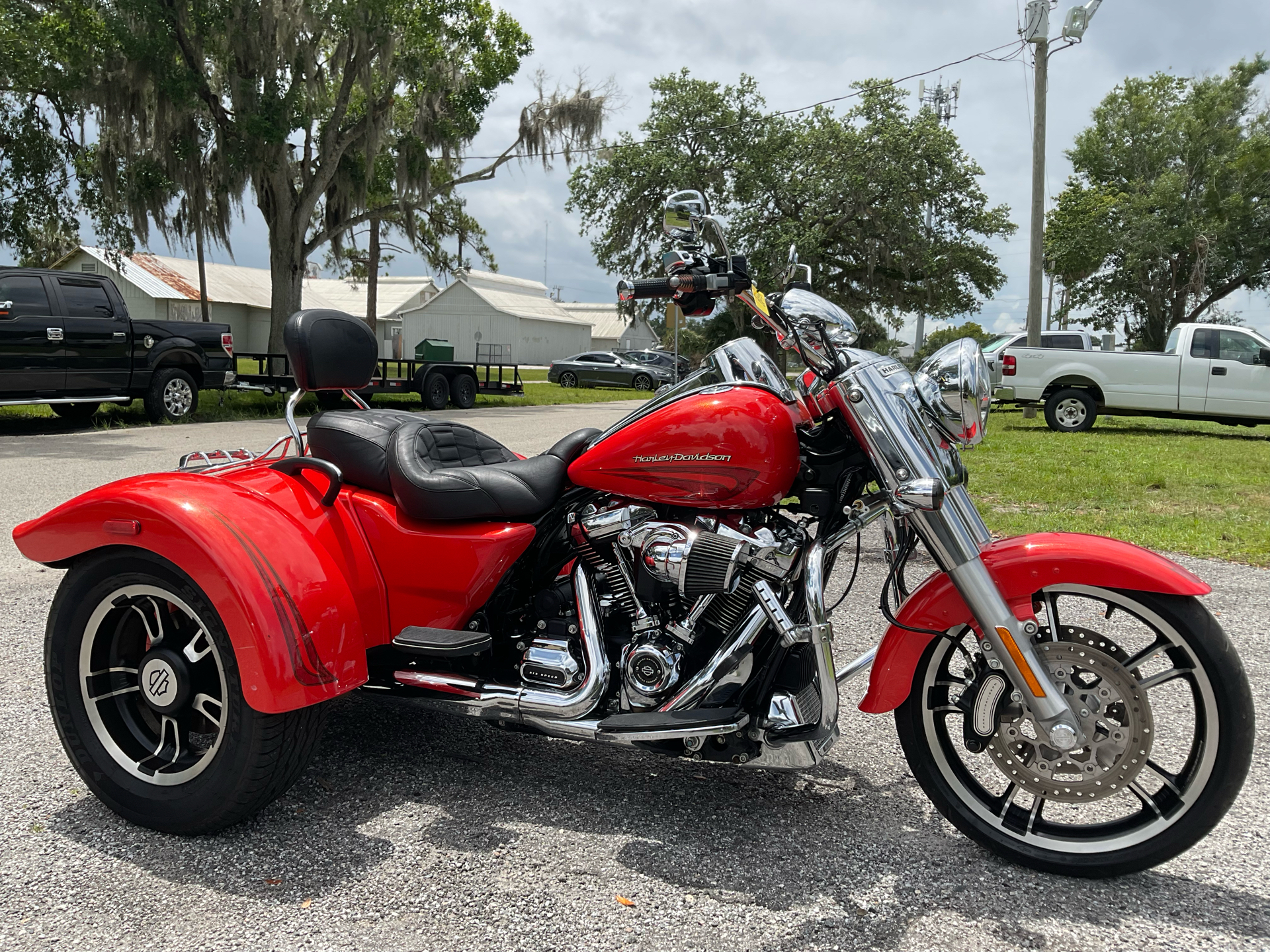 2017 Harley-Davidson Freewheeler in Sanford, Florida - Photo 2