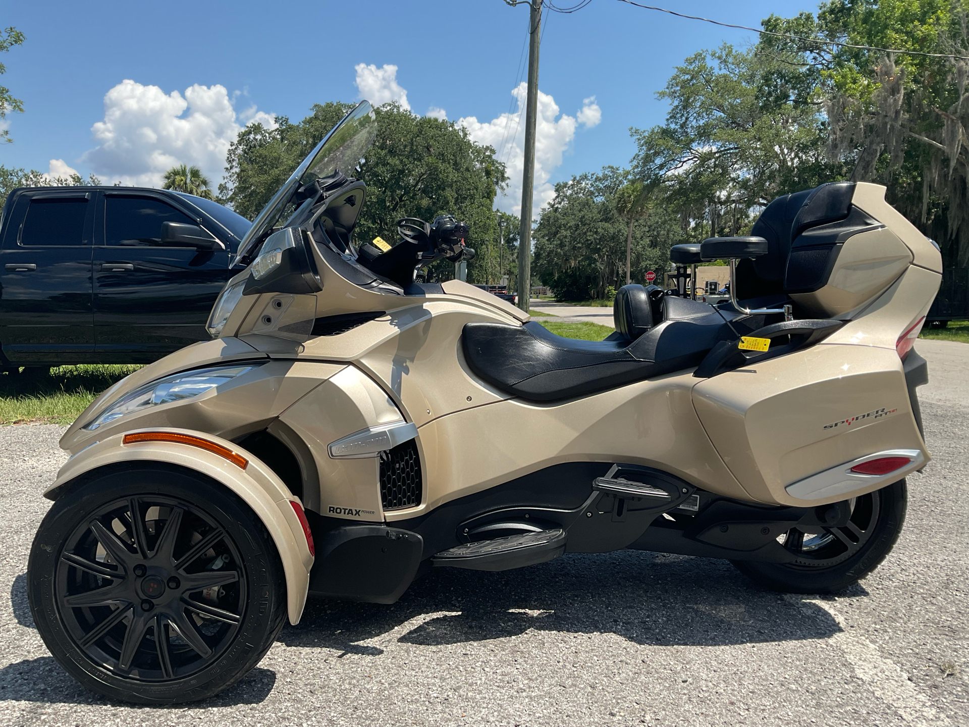 2017 Can-Am Spyder RT-S in Sanford, Florida - Photo 7