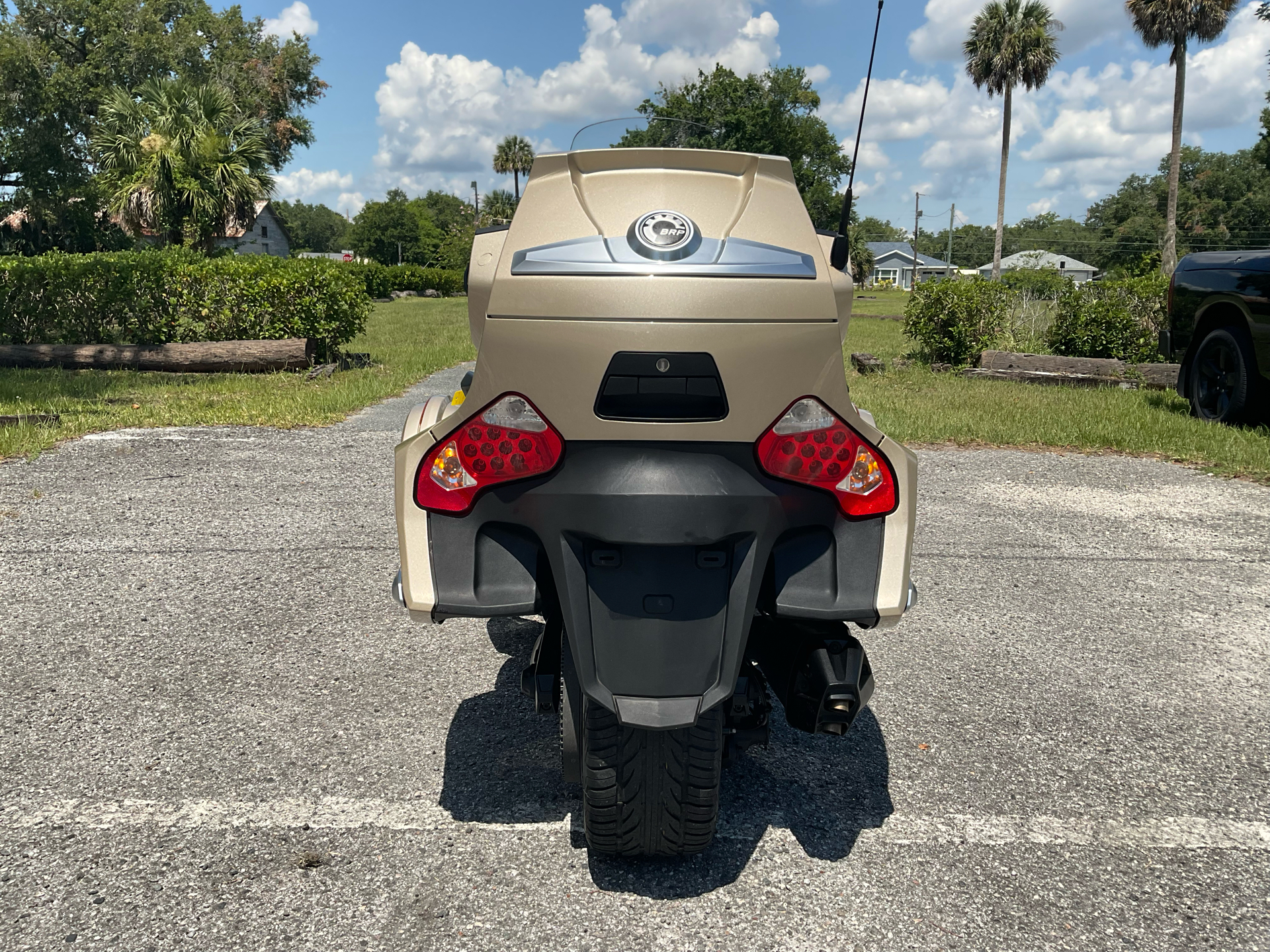 2017 Can-Am Spyder RT-S in Sanford, Florida - Photo 9