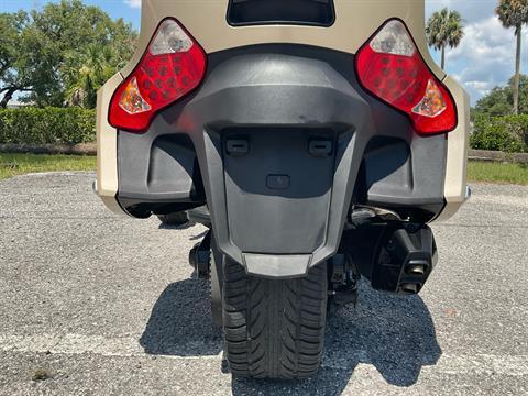 2017 Can-Am Spyder RT-S in Sanford, Florida - Photo 23