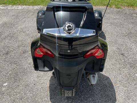 2011 Can-Am Spyder® RT-S SE5 in Sanford, Florida - Photo 24