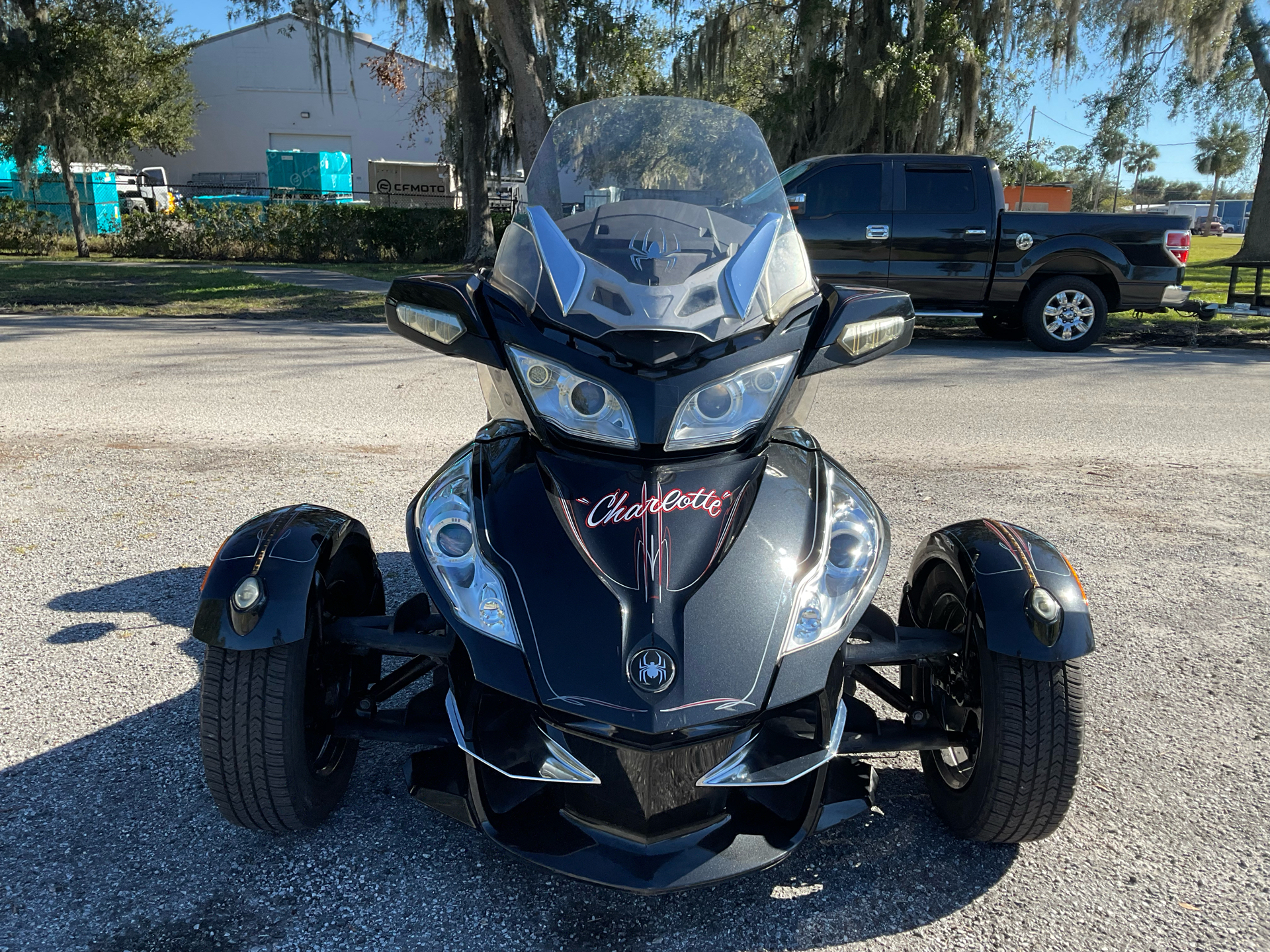 2011 Can-Am Spyder® RT-S SE5 in Sanford, Florida - Photo 4