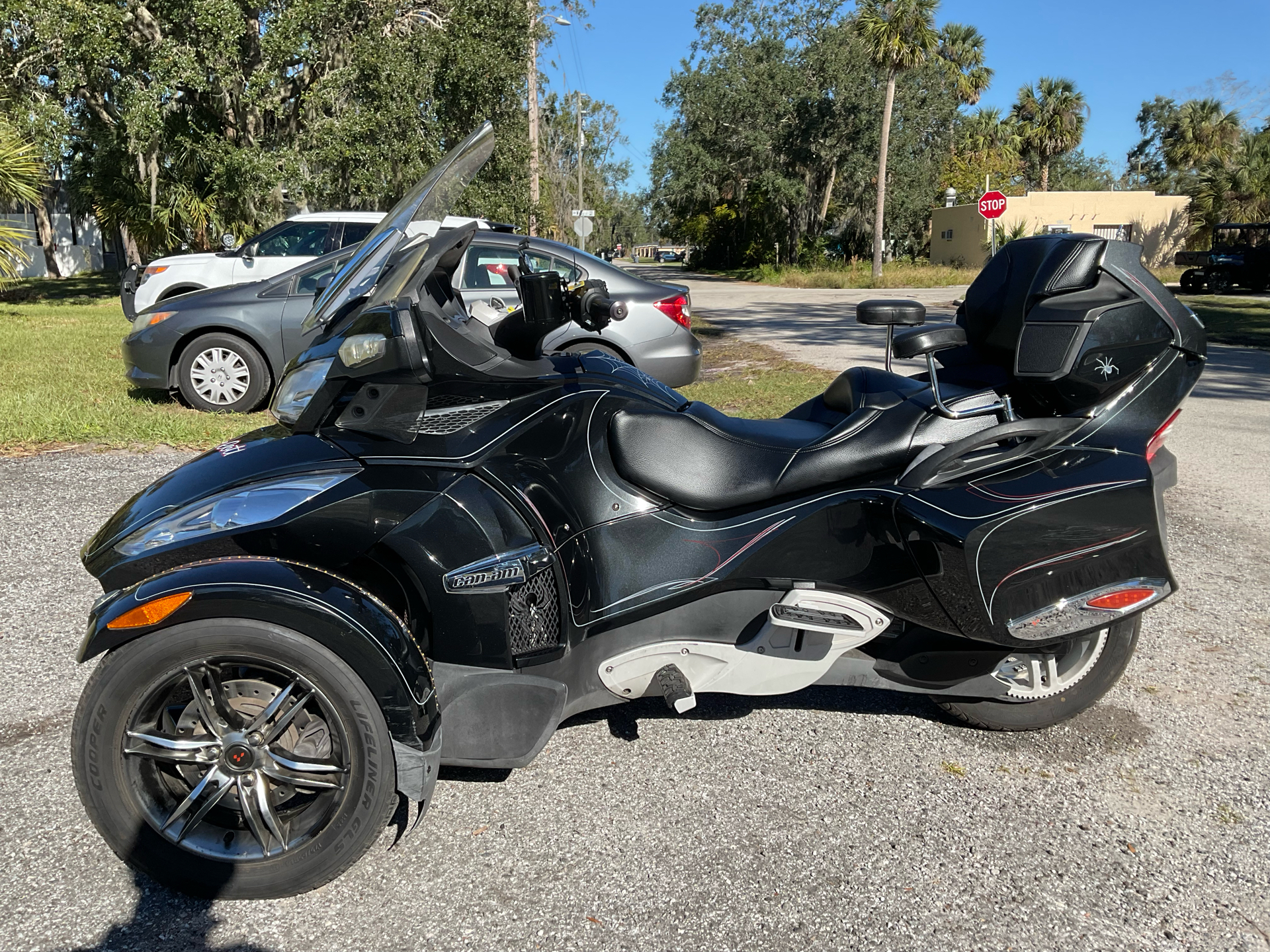 2011 Can-Am Spyder® RT-S SE5 in Sanford, Florida - Photo 1