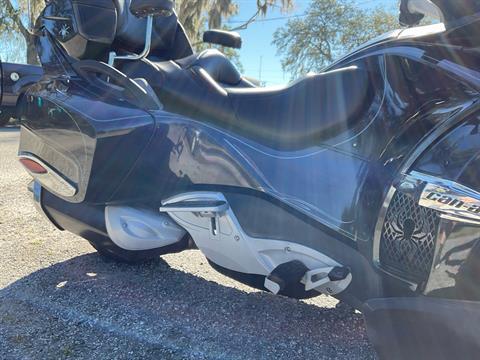 2011 Can-Am Spyder® RT-S SE5 in Sanford, Florida - Photo 13