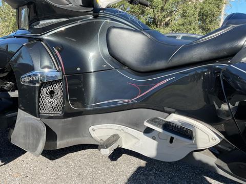 2011 Can-Am Spyder® RT-S SE5 in Sanford, Florida - Photo 21