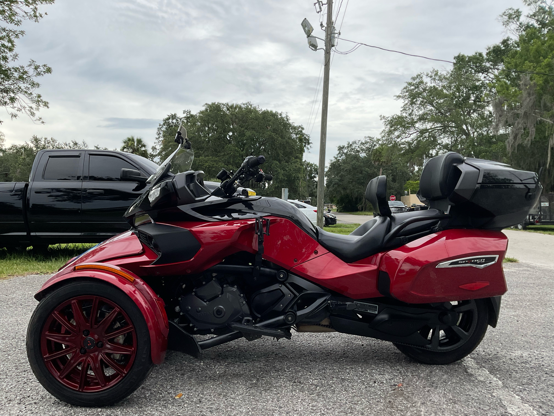 2017 Can-Am Spyder F3 Limited in Sanford, Florida - Photo 7