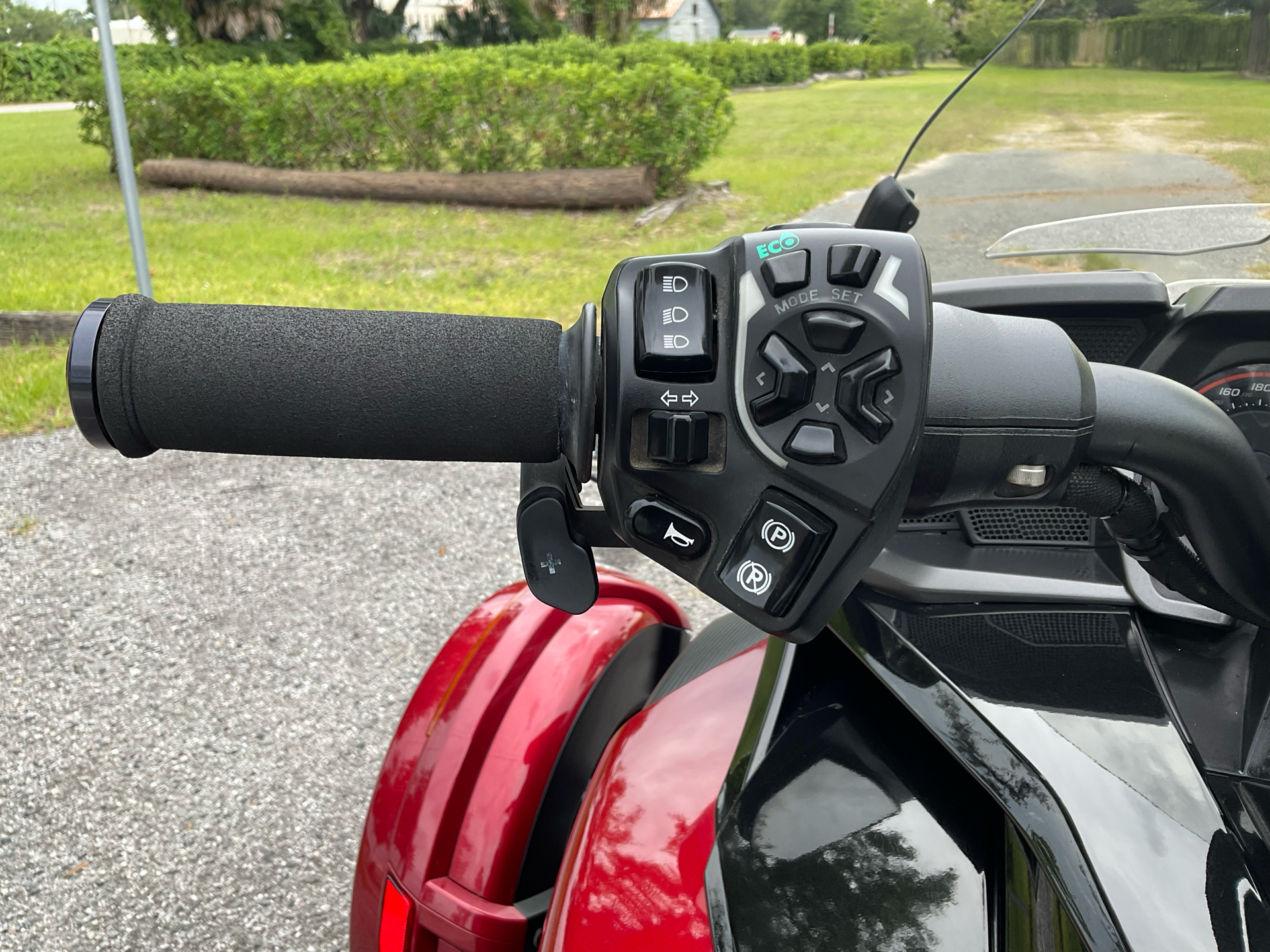 2017 Can-Am Spyder F3 Limited in Sanford, Florida - Photo 32