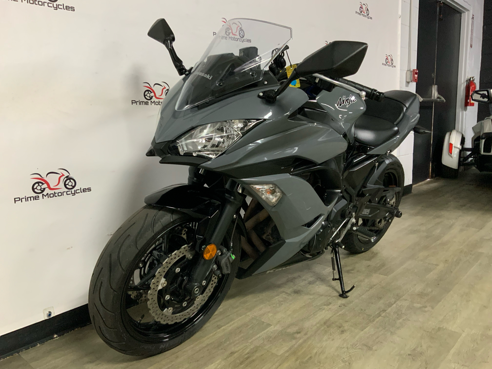 2018 Kawasaki Ninja 650 ABS in Sanford, Florida - Photo 2