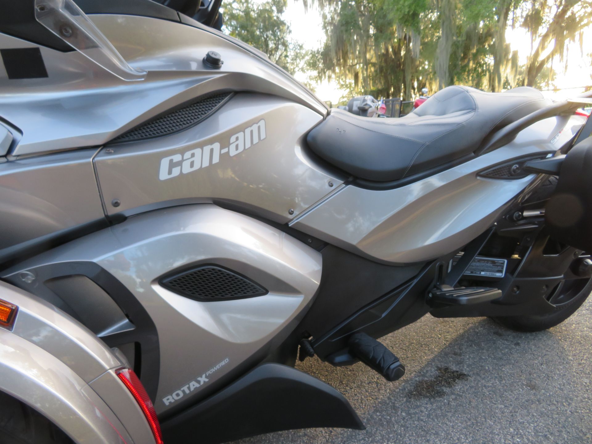 2013 Can-Am Spyder® ST-S SM5 in Sanford, Florida - Photo 20