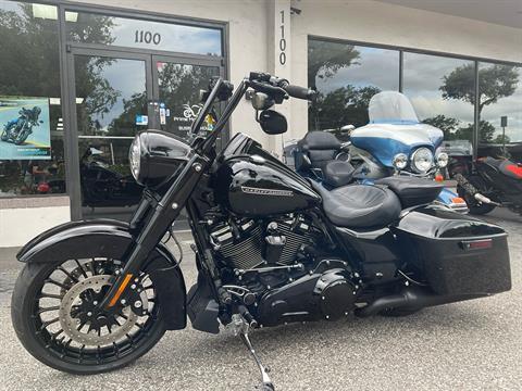 2017 Harley-Davidson Road King® Special in Sanford, Florida - Photo 2