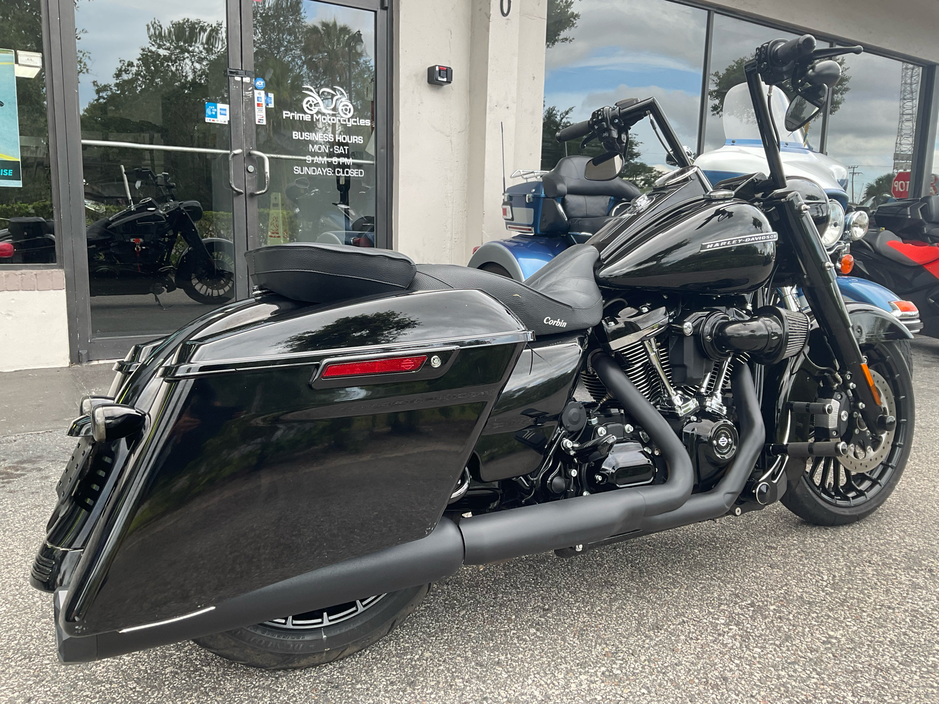 2017 Harley-Davidson Road King® Special in Sanford, Florida - Photo 8