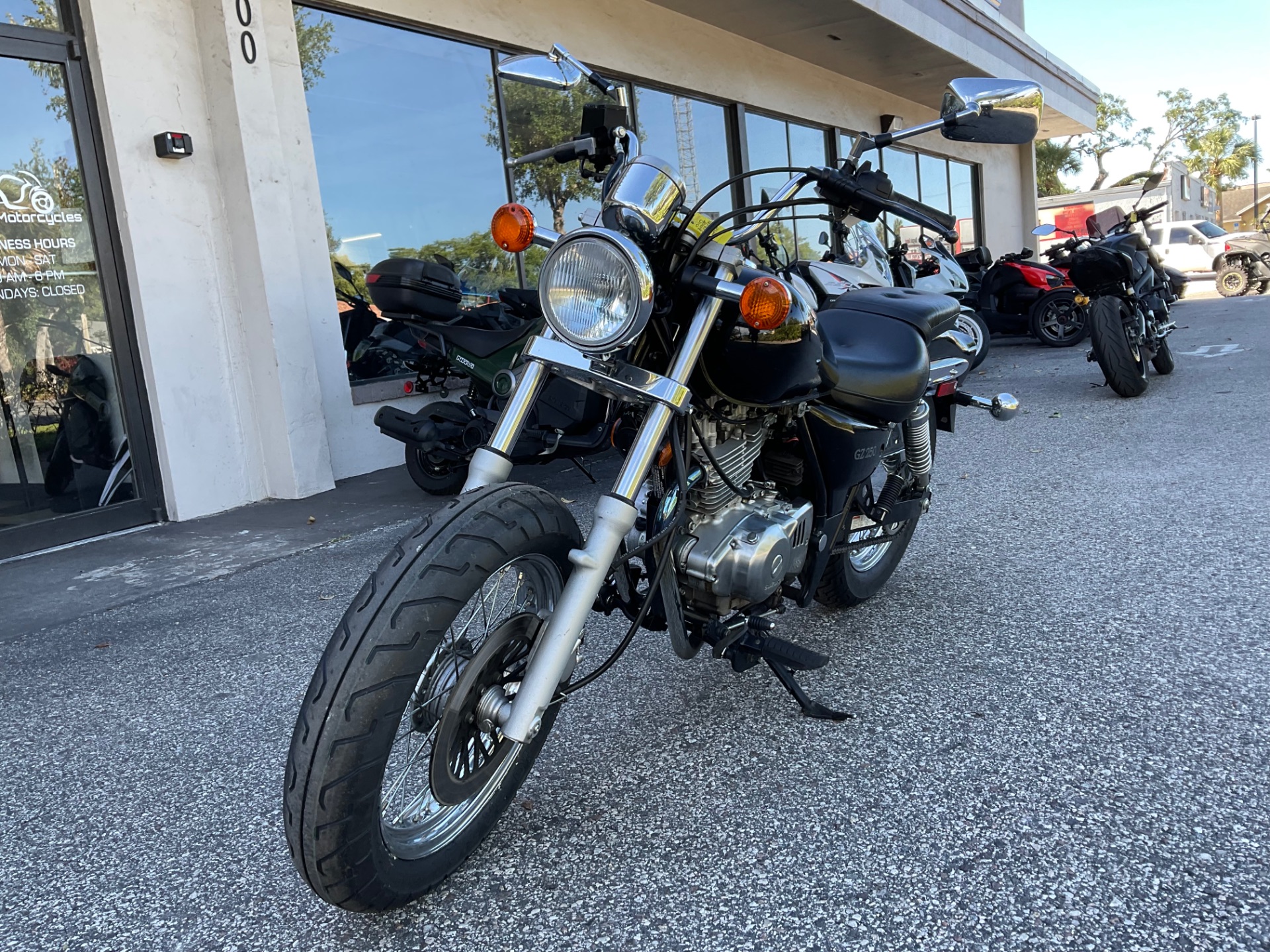 2008 Suzuki GZ250 in Sanford, Florida - Photo 3