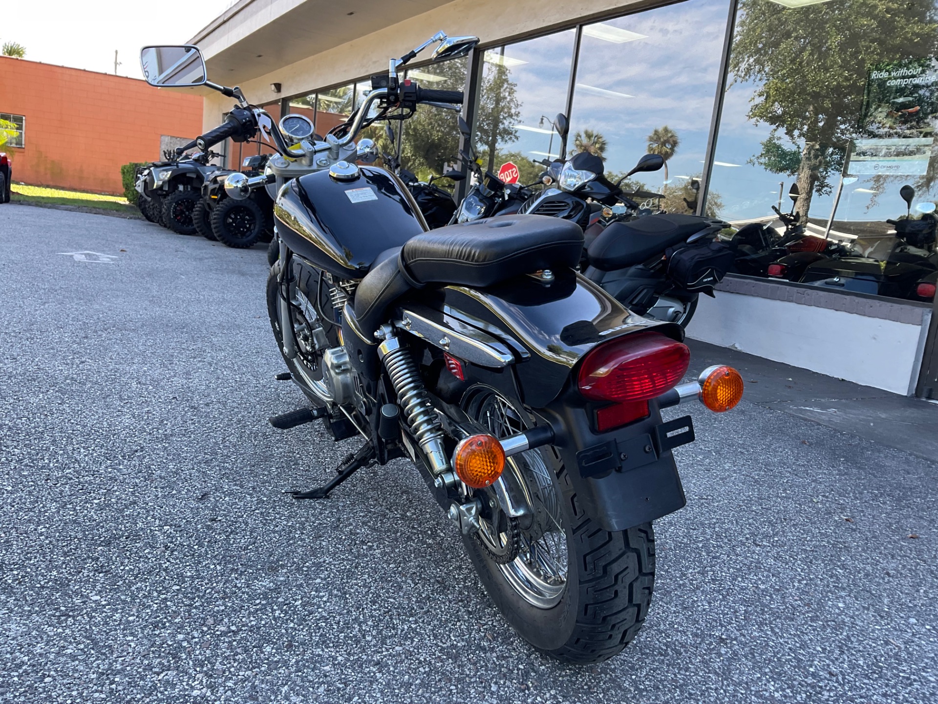 2008 Suzuki GZ250 in Sanford, Florida - Photo 10