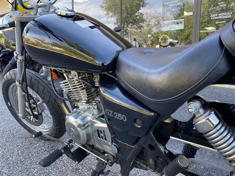 2008 Suzuki GZ250 in Sanford, Florida - Photo 12