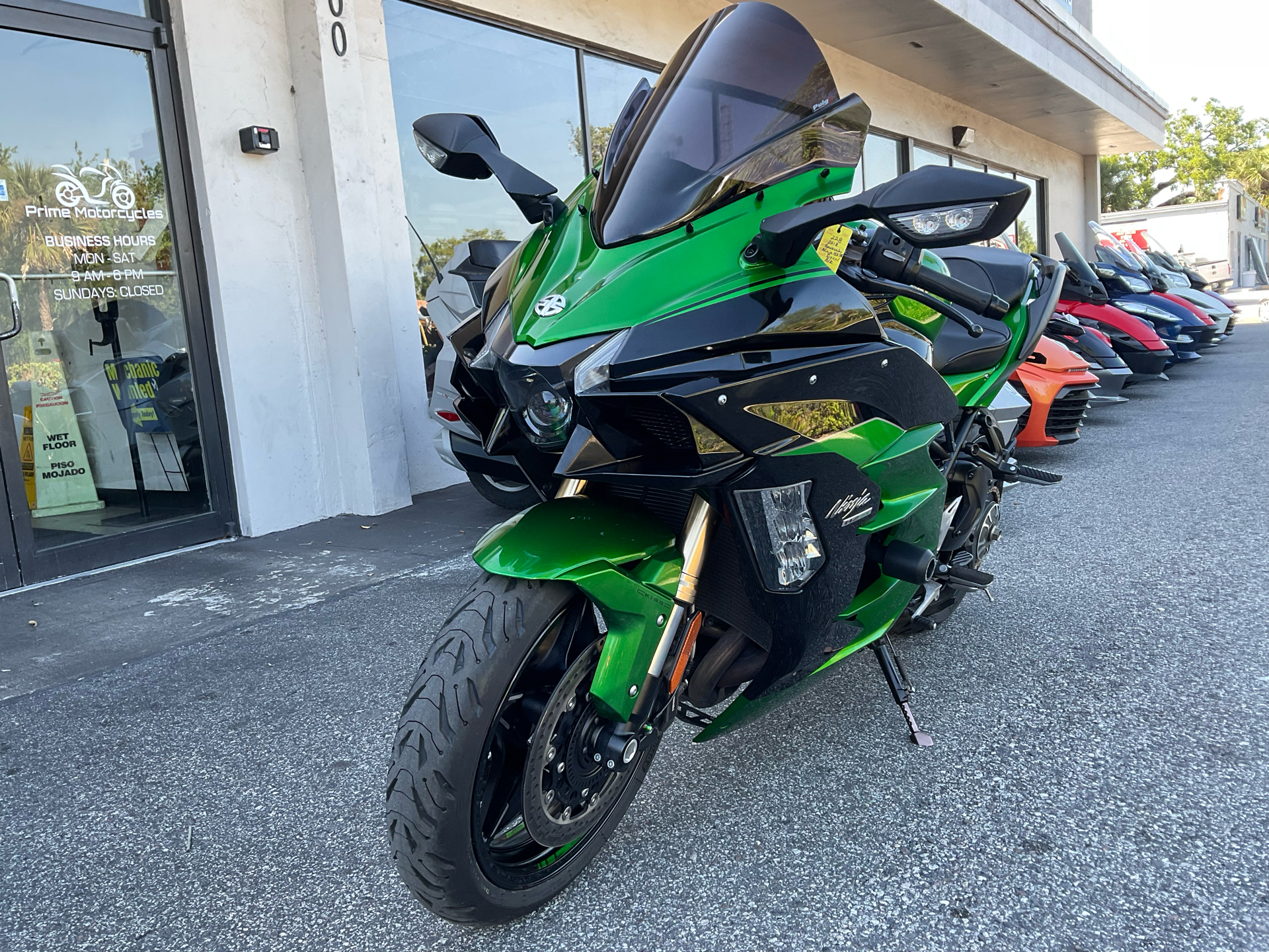 2018 Kawasaki Ninja H2 SX SE in Sanford, Florida - Photo 3
