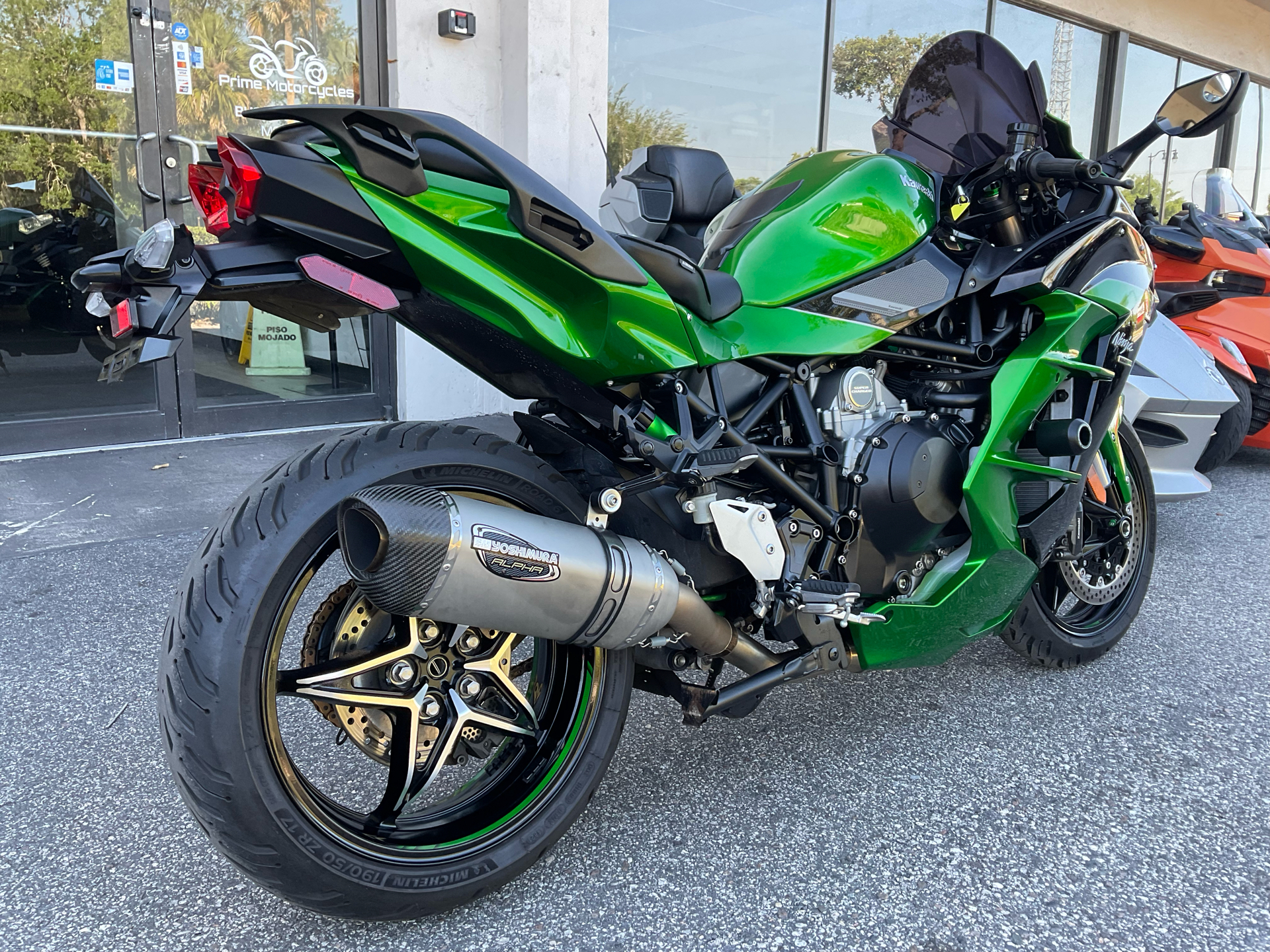 2018 Kawasaki Ninja H2 SX SE in Sanford, Florida - Photo 8
