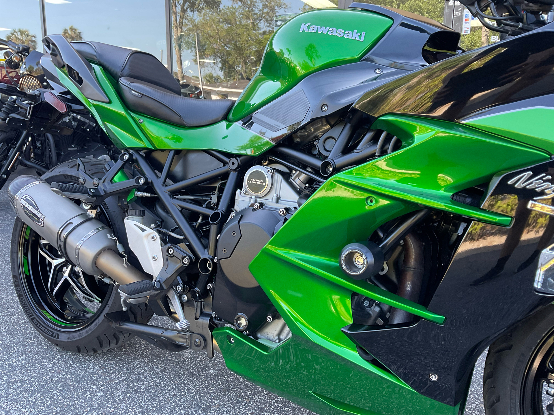 2018 Kawasaki Ninja H2 SX SE in Sanford, Florida - Photo 18