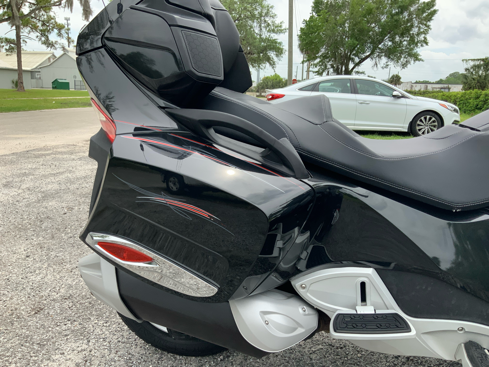 2010 Can-Am Spyder™ RT-S SM5 in Sanford, Florida - Photo 11
