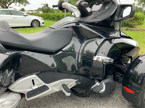 2010 Can-Am Spyder™ RT-S SM5 in Sanford, Florida - Photo 12