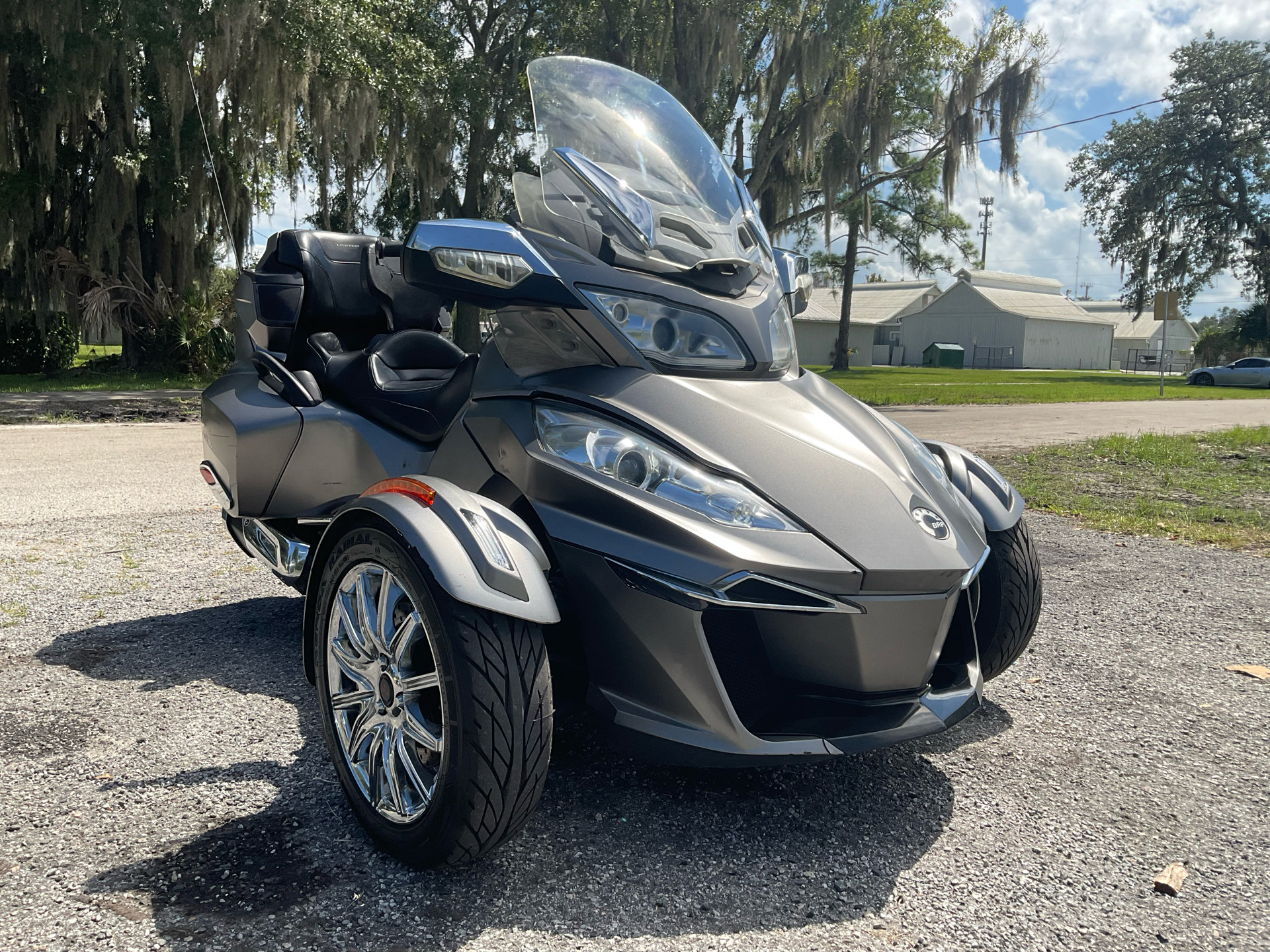 2014 Can-Am Spyder® RT Limited in Sanford, Florida - Photo 3