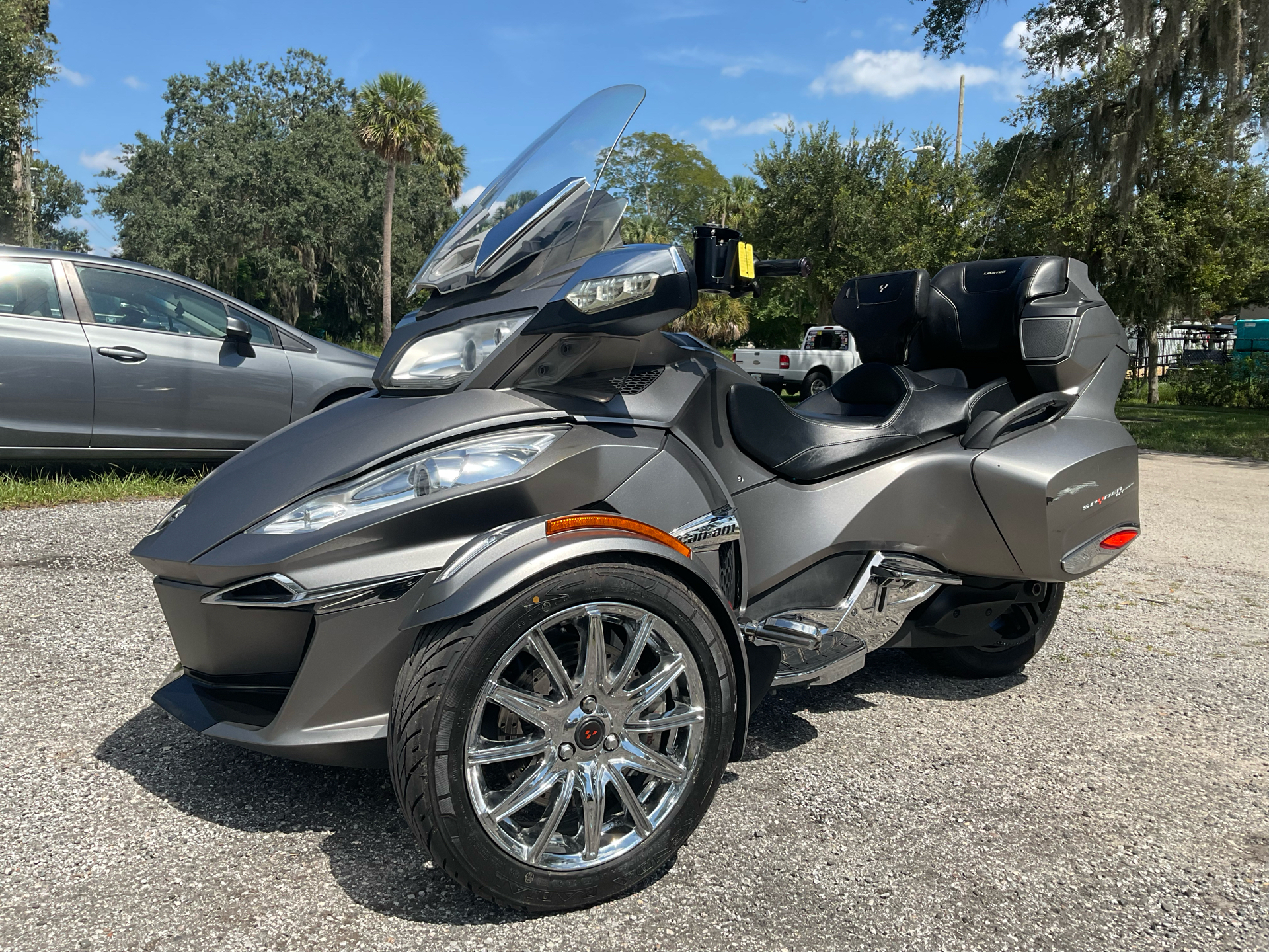 2014 Can-Am Spyder® RT Limited in Sanford, Florida - Photo 6
