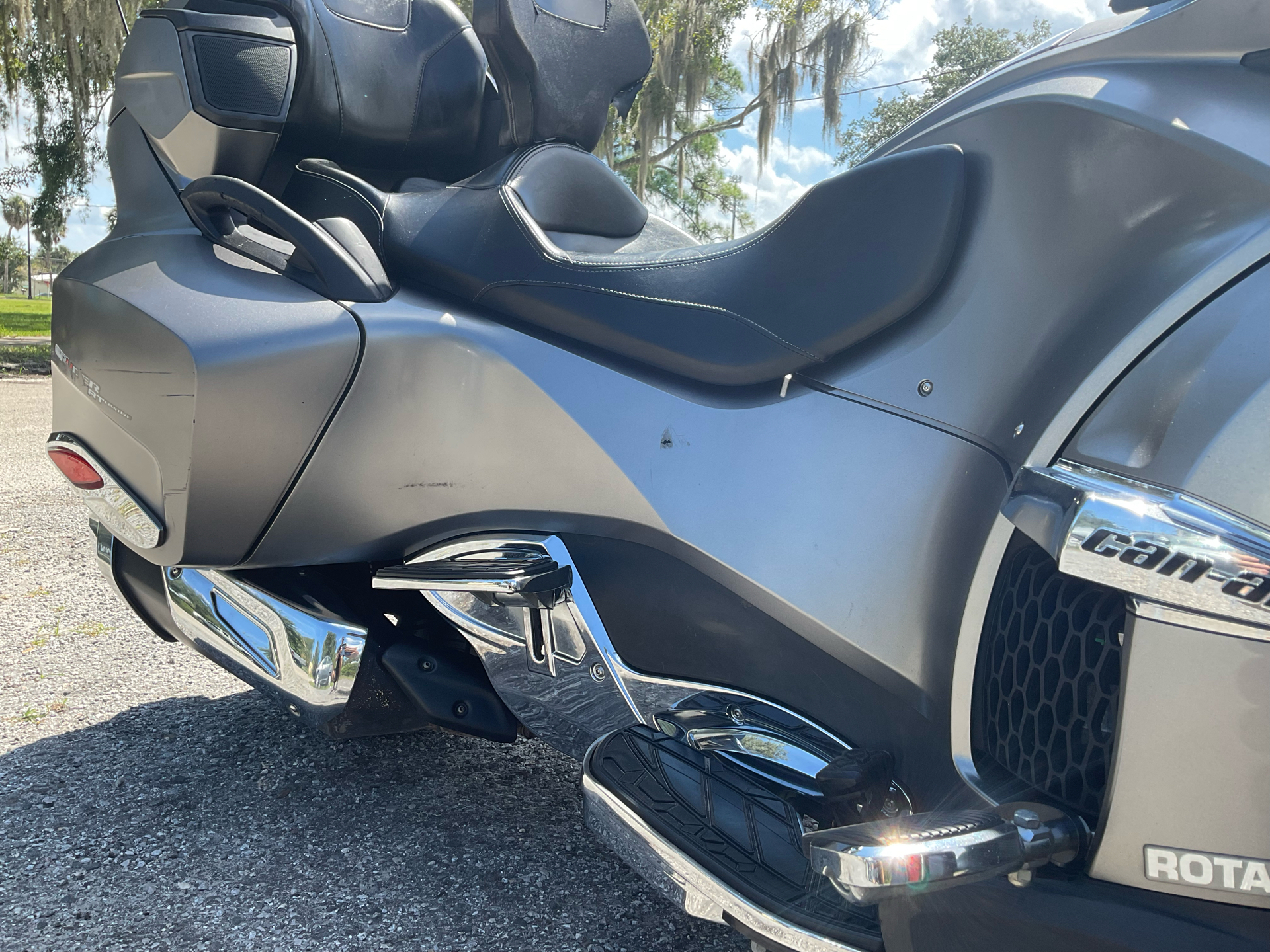 2014 Can-Am Spyder® RT Limited in Sanford, Florida - Photo 13