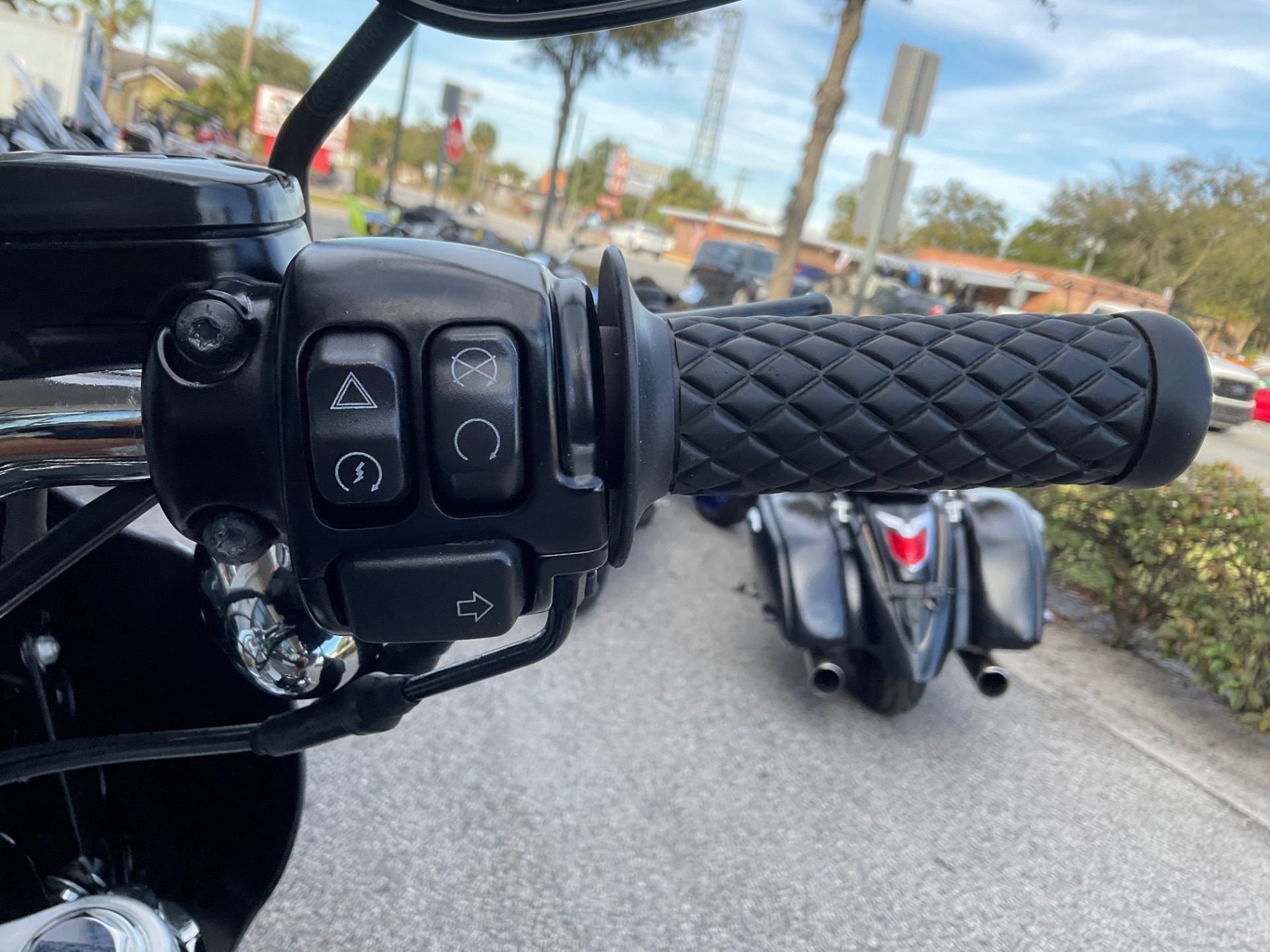 2017 Harley-Davidson Low Rider® in Sanford, Florida - Photo 26