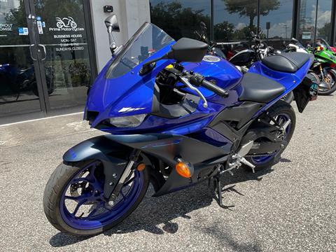 2022 Yamaha YZF-R3 ABS in Sanford, Florida - Photo 2