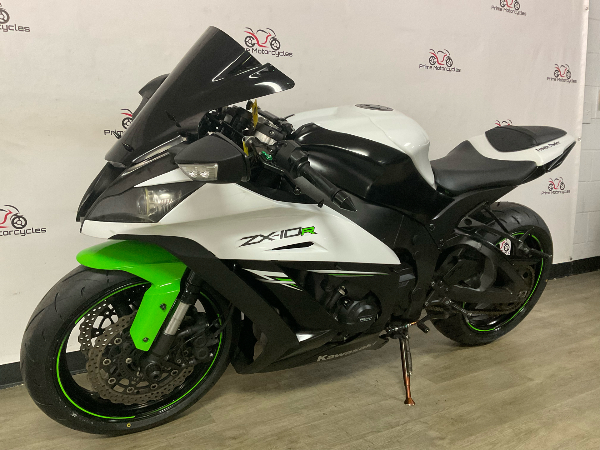 2014 Kawasaki Ninja® ZX™-10R ABS in Sanford, Florida - Photo 2
