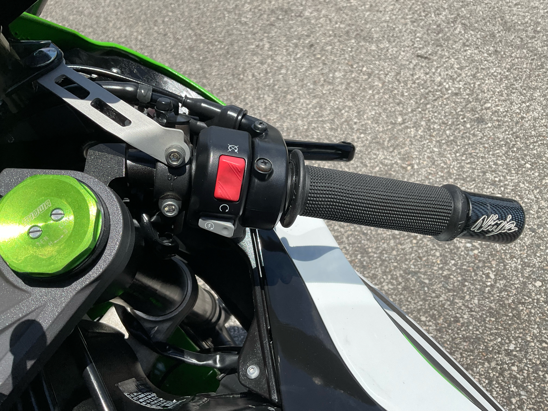 2015 Kawasaki Ninja® ZX™-6R 30th Anniversary in Sanford, Florida - Photo 26