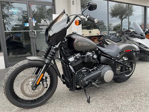 2018 Harley-Davidson Street Bob® 107 in Sanford, Florida - Photo 2