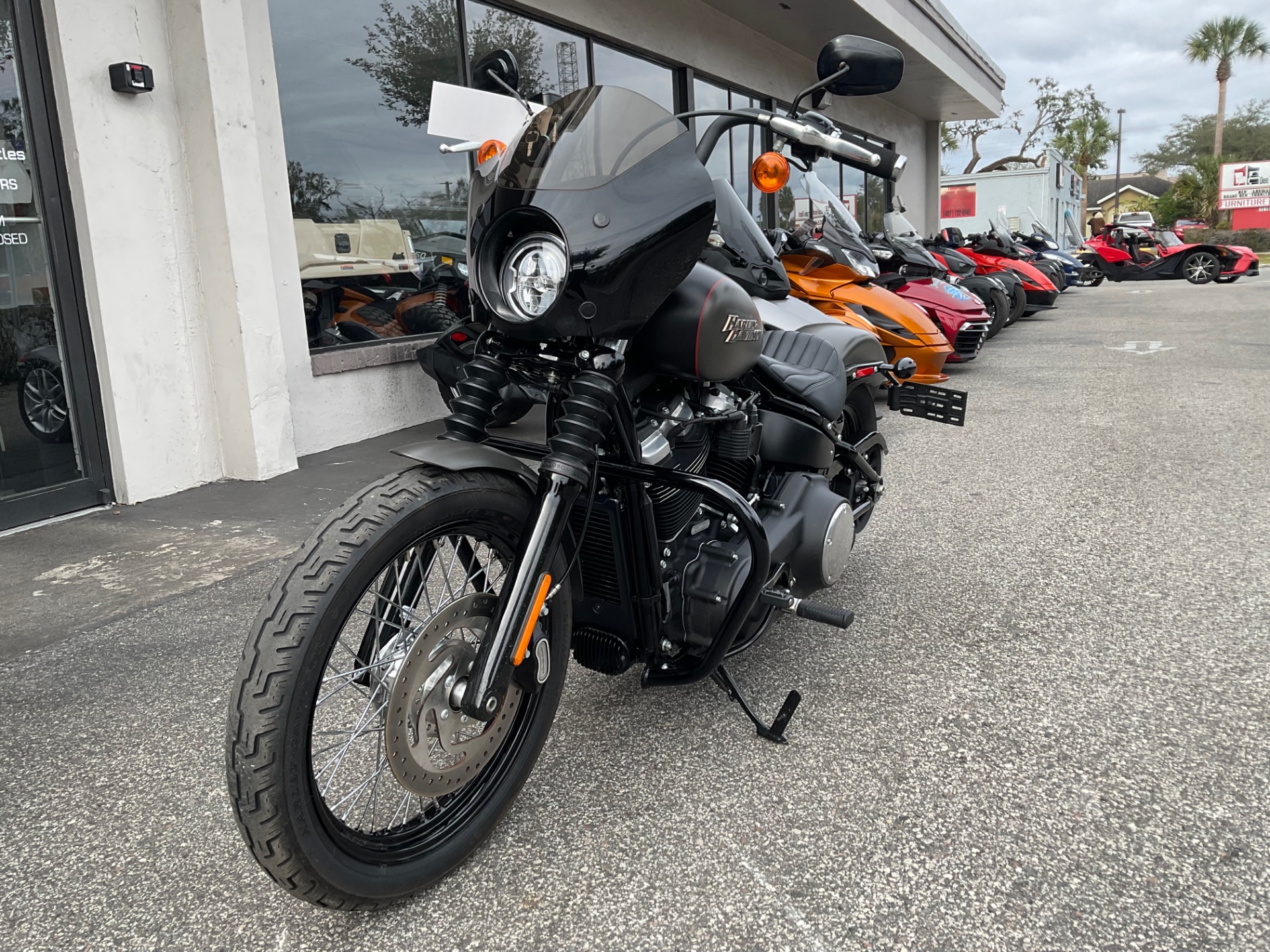 2018 Harley-Davidson Street Bob® 107 in Sanford, Florida - Photo 3