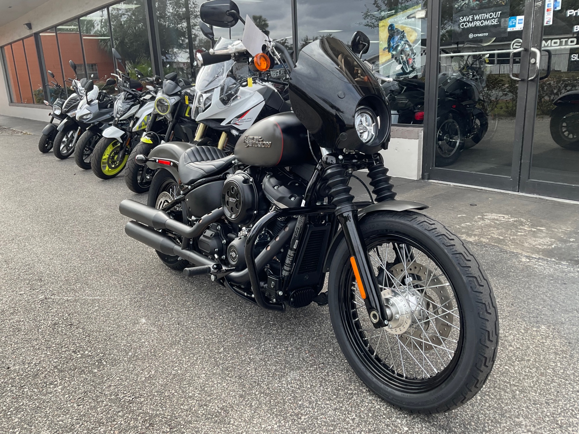 2018 Harley-Davidson Street Bob® 107 in Sanford, Florida - Photo 5
