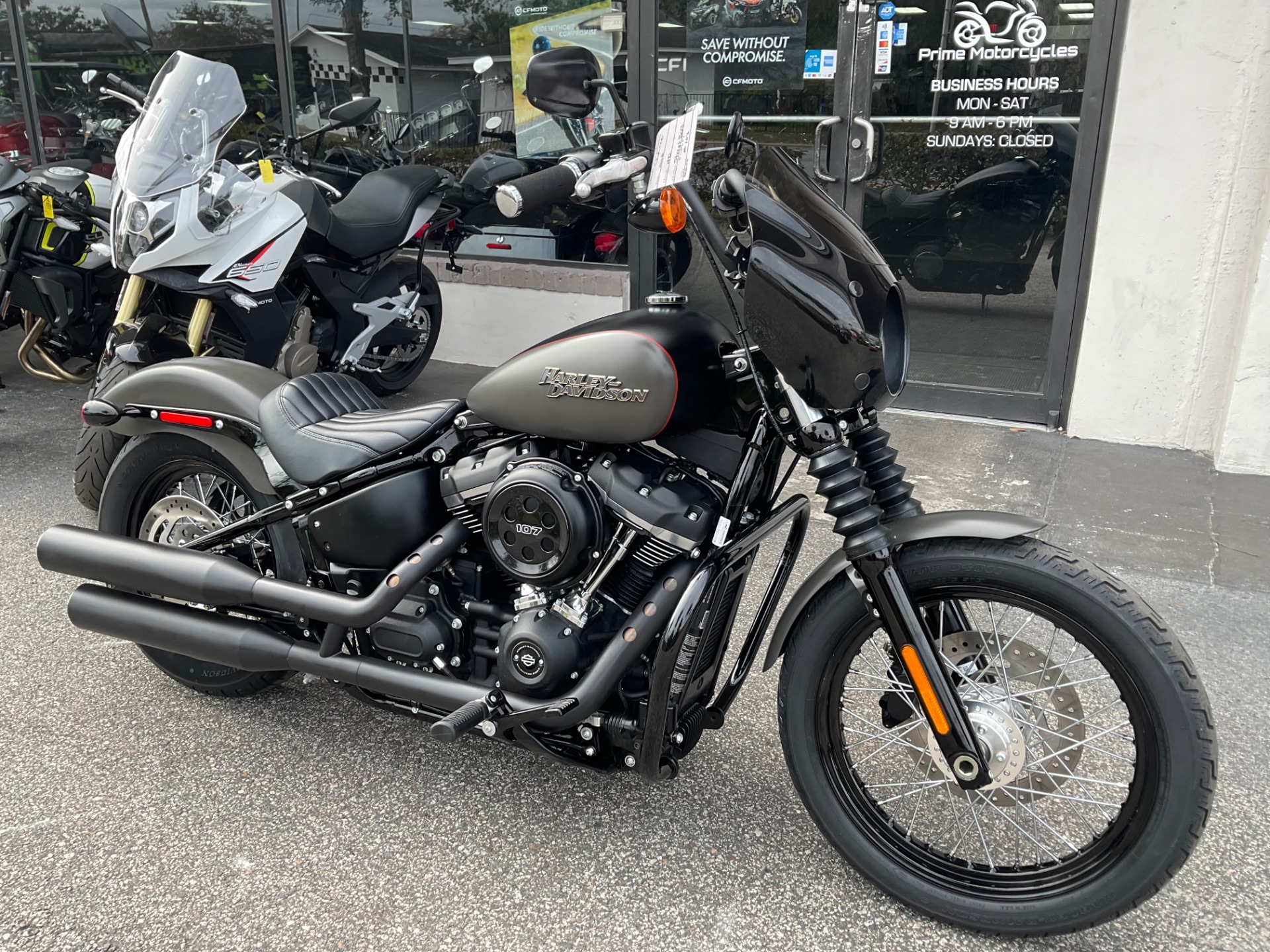 2018 Harley-Davidson Street Bob® 107 in Sanford, Florida - Photo 6