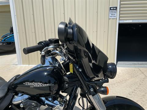 2017 Harley-Davidson Street Glide® Special in Sanford, Florida - Photo 31