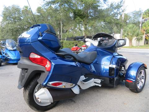 2011 Can-Am Spyder® RT-S SM5 in Sanford, Florida - Photo 10