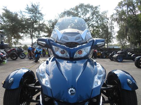 2011 Can-Am Spyder® RT-S SM5 in Sanford, Florida - Photo 17